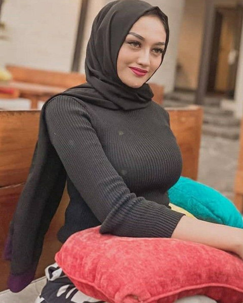 Aylin, 28 yaş yetişkin sohbet profili