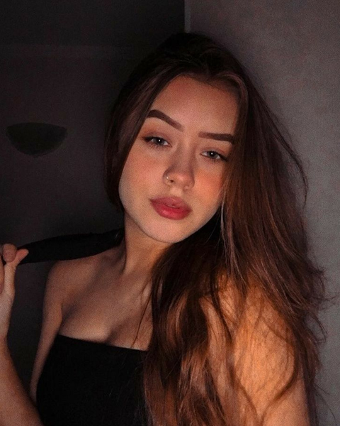 Merve, 23 yaş yetişkin sohbet profili